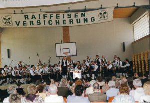 ORF Radio Niederösterreich Frühschoppen - Aufnahme von 1994 im Turnsaal der Volksschule Senftenberg.