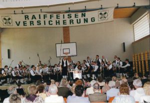 ORF Radio Niederösterreich Frühschoppen - Aufnahme von 1994 im Turnsaal der Volksschule Senftenberg.